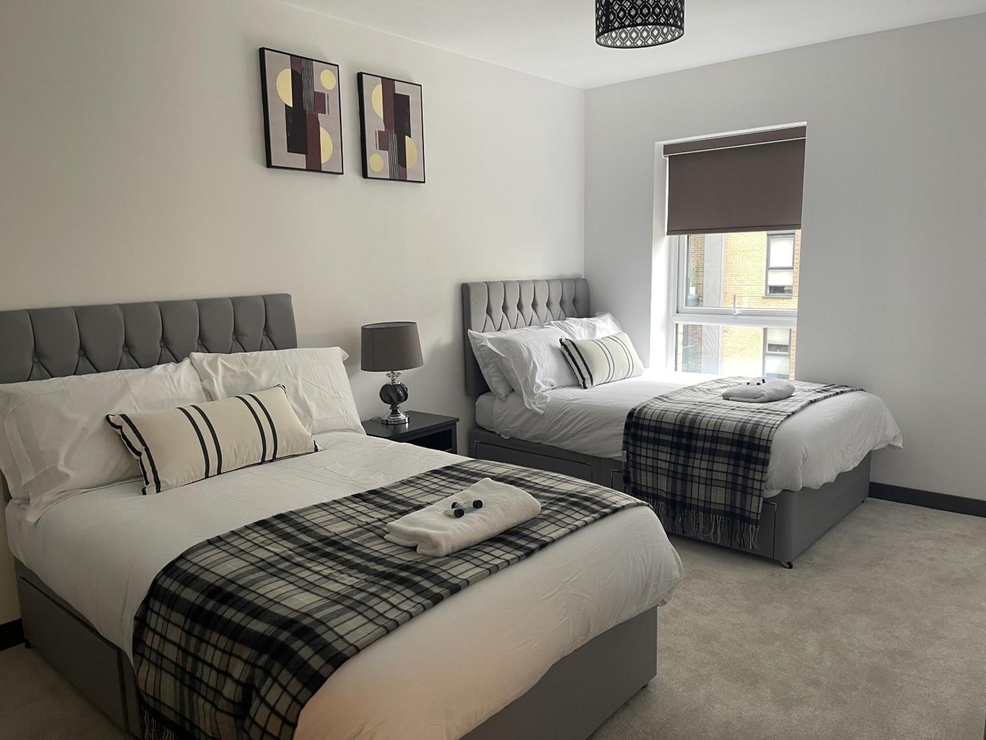 The Godfreys, Edinburgh Way, Apartment